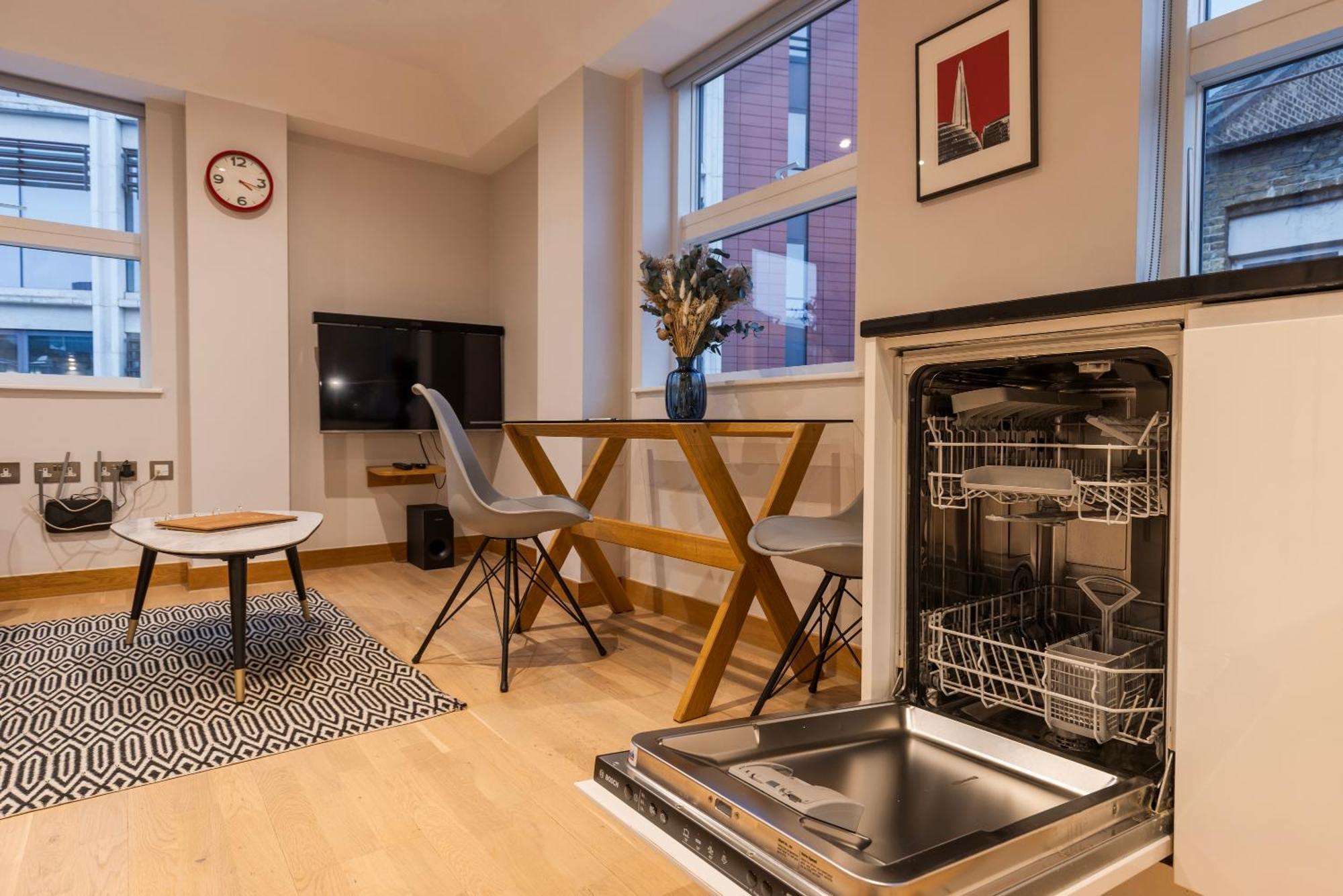 Barbican Serviced Apartments By Lovelystay London Room photo